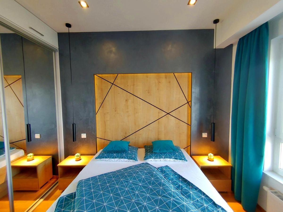 Downtown Apartment บันยาลูกา ภายนอก รูปภาพ