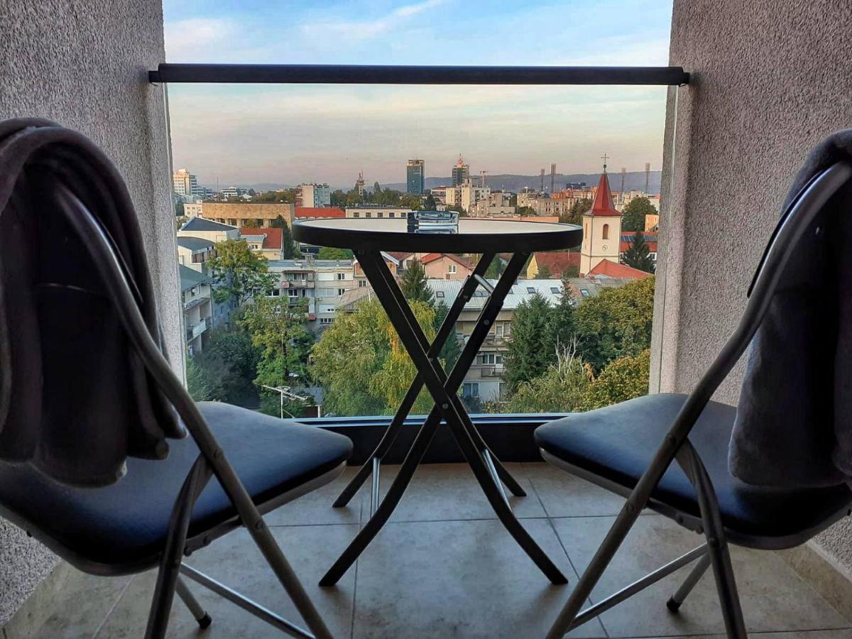 Downtown Apartment บันยาลูกา ภายนอก รูปภาพ