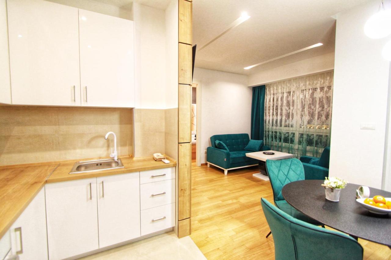 Downtown Apartment บันยาลูกา ภายนอก รูปภาพ