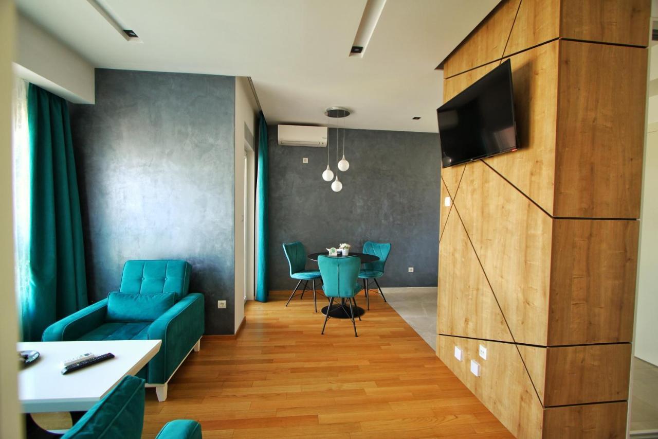 Downtown Apartment บันยาลูกา ภายนอก รูปภาพ